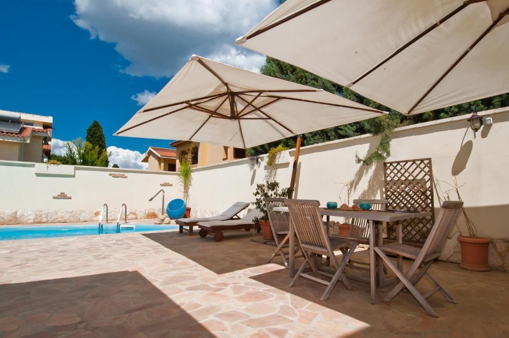 Gentarrubia Bed and Breakfast Capoterra Εξωτερικό φωτογραφία