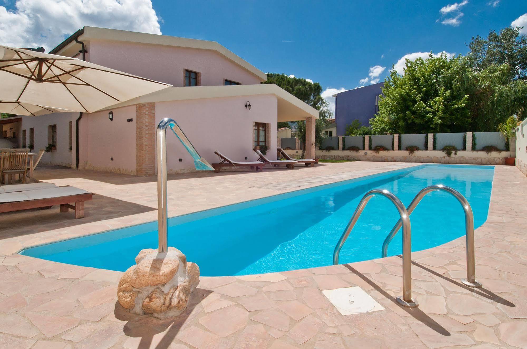 Gentarrubia Bed and Breakfast Capoterra Εξωτερικό φωτογραφία